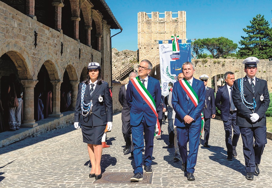 Il sindaco di Siena Bruno Valentini il sindaco di San Ginesio Mario Scagnetti