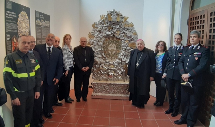 Foto ricordo con la nuvola restaurata