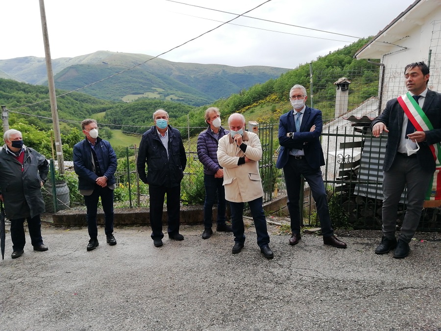 IMG 20200605 160507 BURST001 COVER