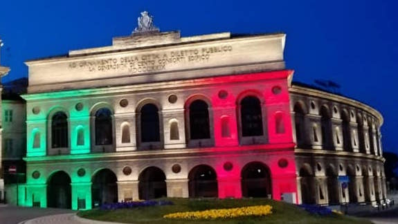 89791122 10219623844700839 4884787290674561024 n