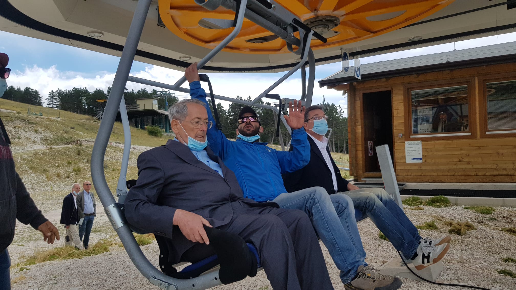 12b10d85 5df0 415f 9dc6 36962304421f