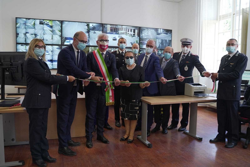 Taglio del nastro 001