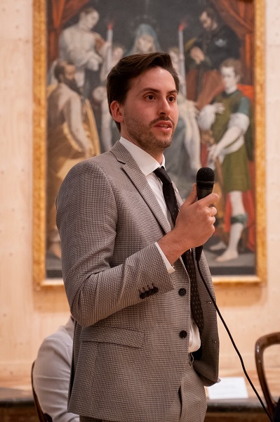 inaugurazione mostra curatore Sampaolesi