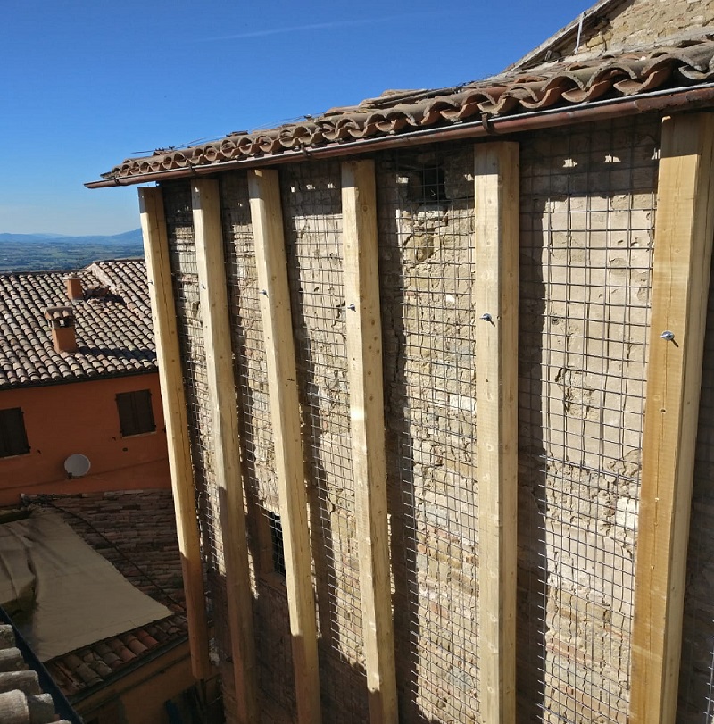 Una delle pareti del teatro Filippo Marchetti