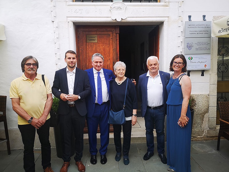 isola comunità italiana