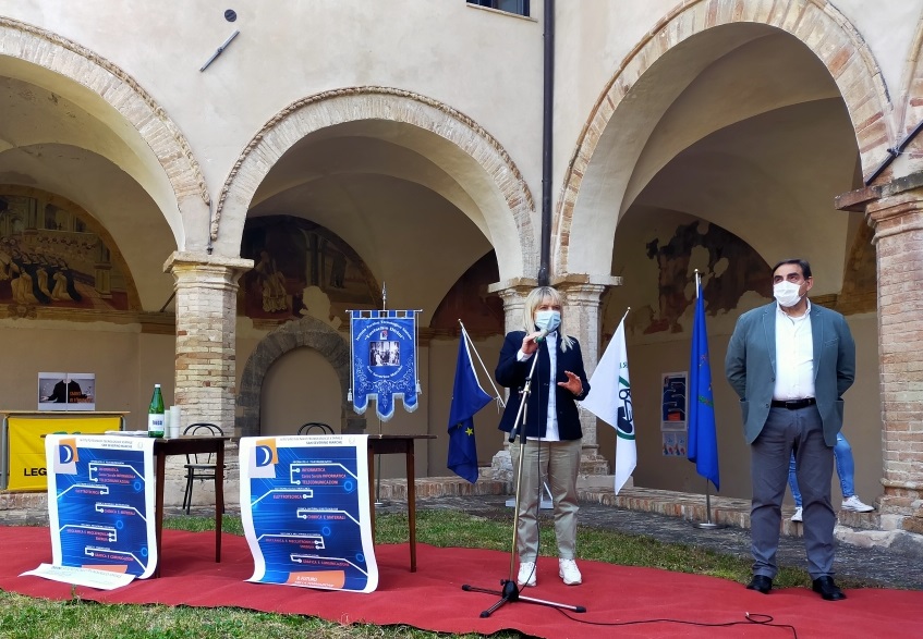 studenti divini sindaco e preside