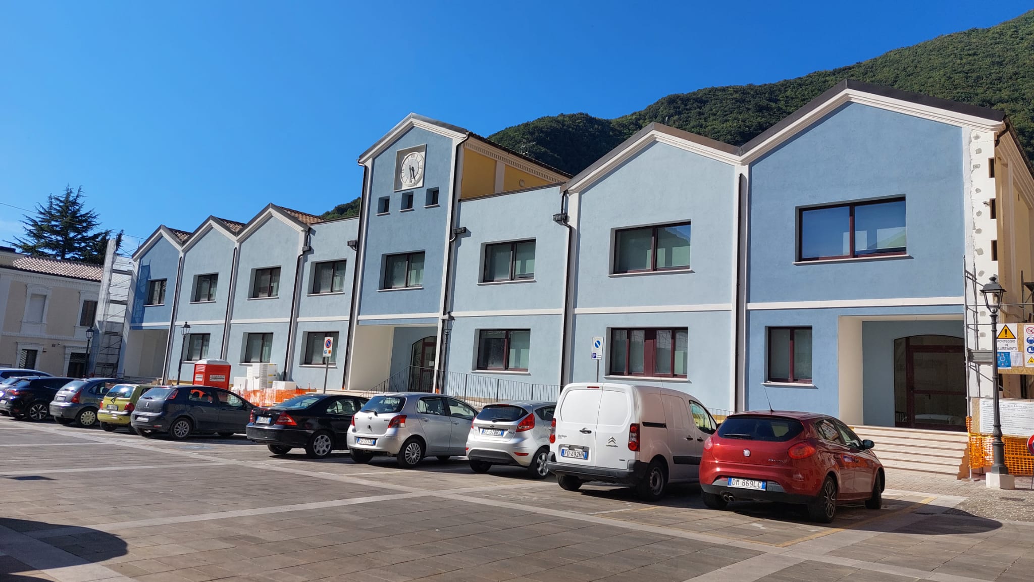 b87a2f8f 6228 45bc a4e7 61b6c491ad71