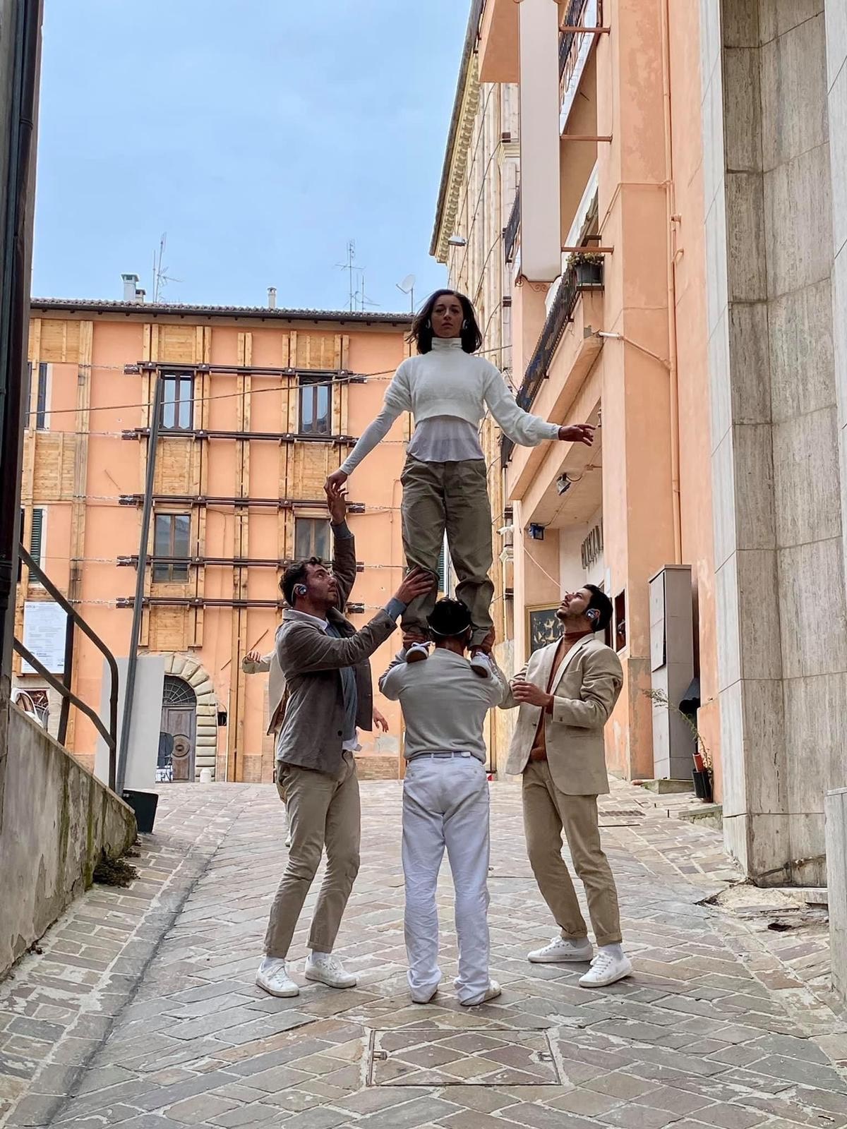 d90f6b7b f24b 4d1c 8927 a5786ad94fc2