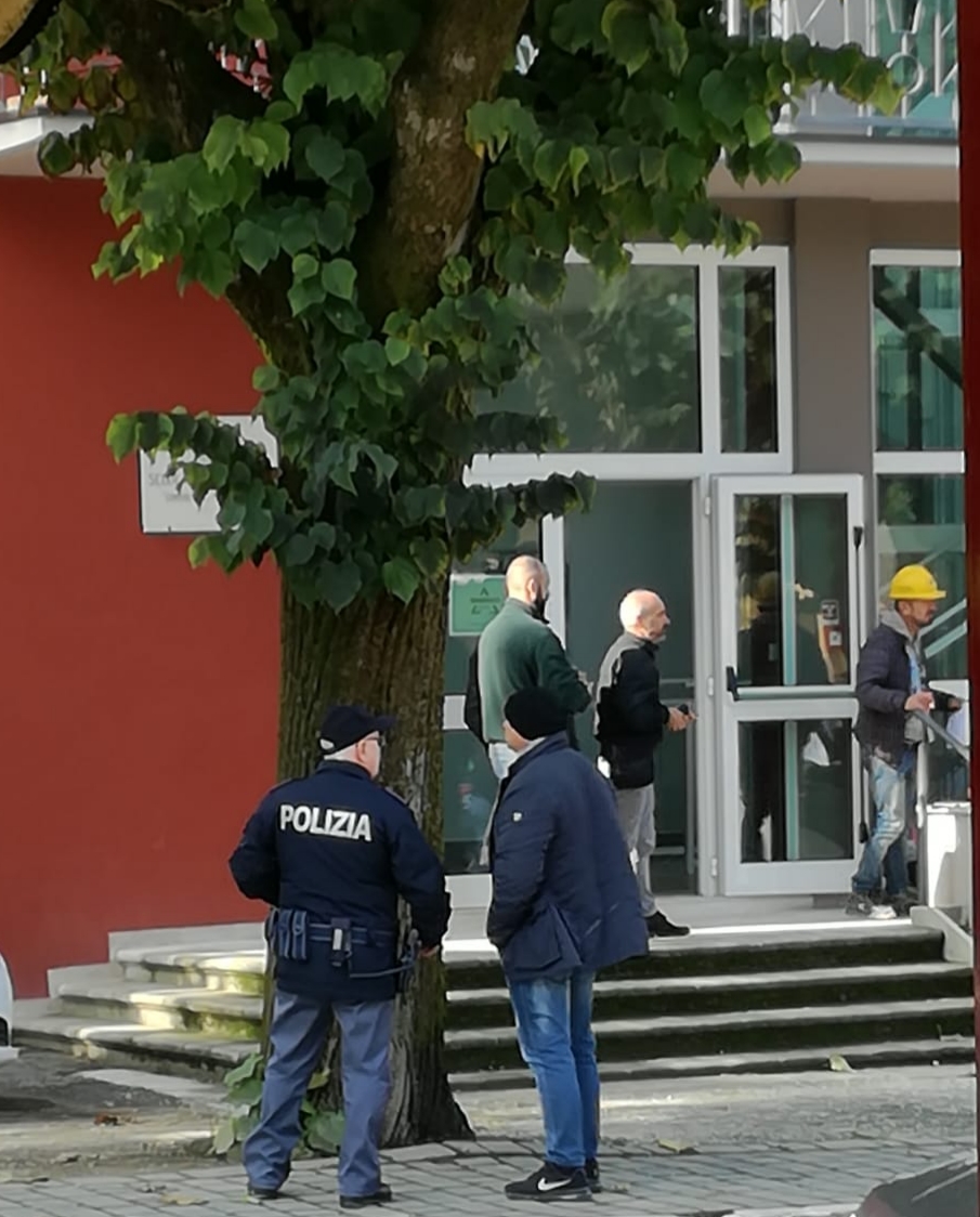 26EAA5BE 4885 4047 A949 44B6C6F64E44