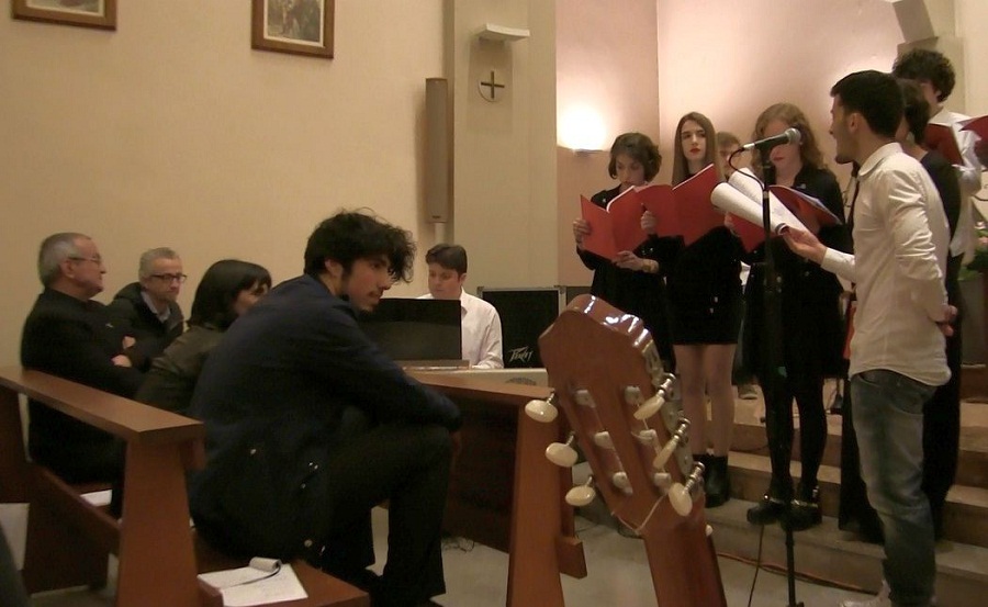 RAGAZZI BULGARNO PARROCO E GENITORI ZANOTTI