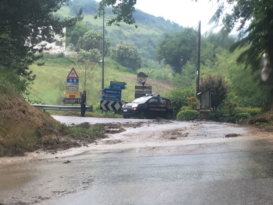 incrocio caldarola frana