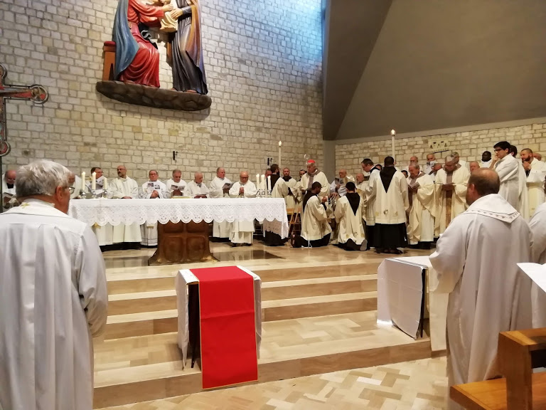 messa crismale sacerdoti religiosi