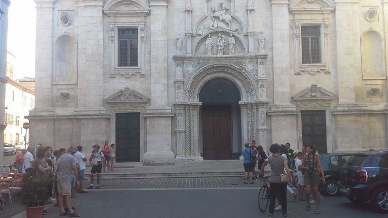 sagrato di san Nicola in attesa di paolo Vichi