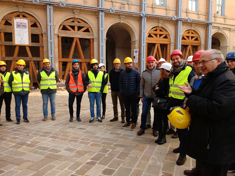 sopralluogo gruppo con vescovo