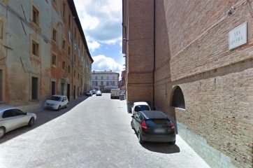 Camerino, una via per Clemente X