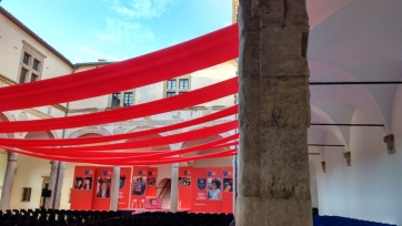 2000 presenze per la Festa della Laurea Unicam. La cerimonia nel quadriportico del Palazzo Ducale