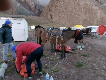 Aconcagua, la scalata di solidariet&agrave; per Montecavallo