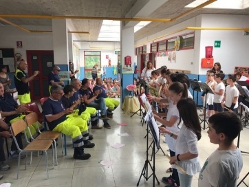 San Severino Marche- Arredi per la scuola di Cesolo dalla comunit&agrave; di Bagnacavallo
