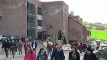 Trovato l'accordo. Le scuole del Betti traslocano al Polo Scolastico