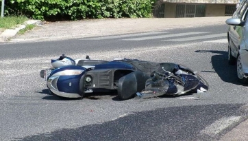 Civitanova, auto investe uno scooter. Ferito un giovane in sella al ciclomotore