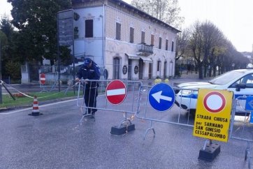 Terremoto Caldarola-  Studio di fattibilit&agrave; per l'area container. Chiusura della porta Santa con arcivescovo Brugnaro e  Prefetto