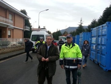 Errani visita Caldarola e assicura sulla costruzione delle nuove scuole