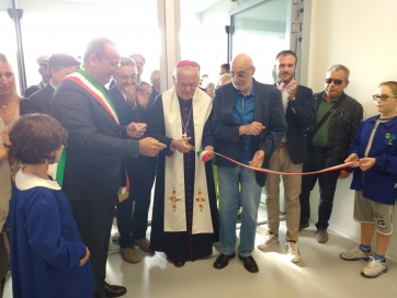 Camerino - Festa in via Medici per l'inaugurazione della nuova scuola elementare