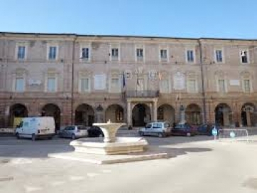 Terremoto San Severino Marche- Il comune trasferisce gli uffici presso la scuola "Luzio"