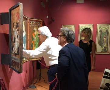 Sgarbi in visita notturna alla pinacoteca rapito dai nuovi colori