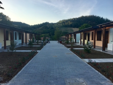 Fiastra: Prima nella consegna delle Casette. Stop per la Scuola