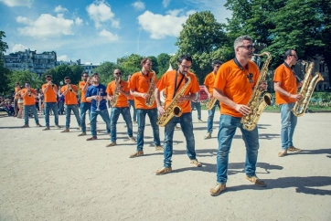 Aperitivi internazionali e P-Funking Band- al via il Premio  Urbani