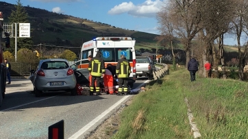 San Severino: carambola di auto, anziana trasportata in eliambulanza a Torrette