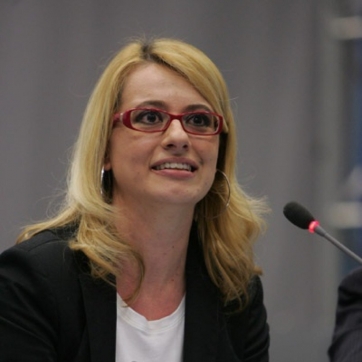 Terremoto- Blocco trasferimento docenti e personale Ata. Comuni maceratesi esclusi. Al lavoro per l'inserimento l'On Manzi